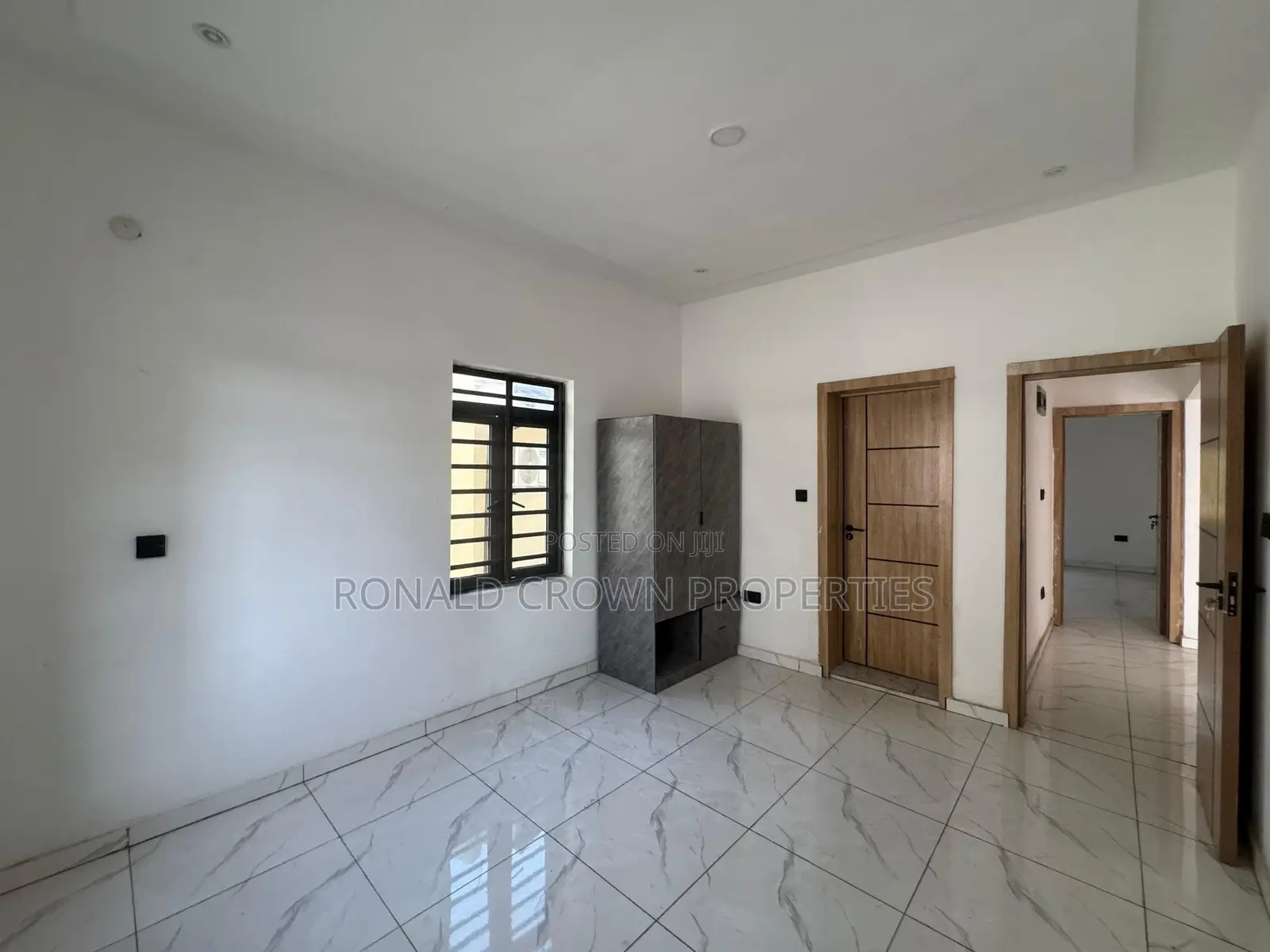 2bdrm Apartment in Ogba GRA for sale