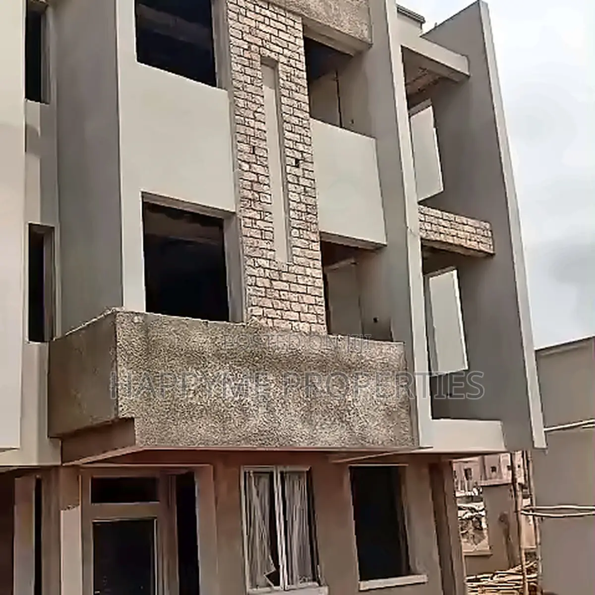 4bdrm Duplex in Guzape District for Sale