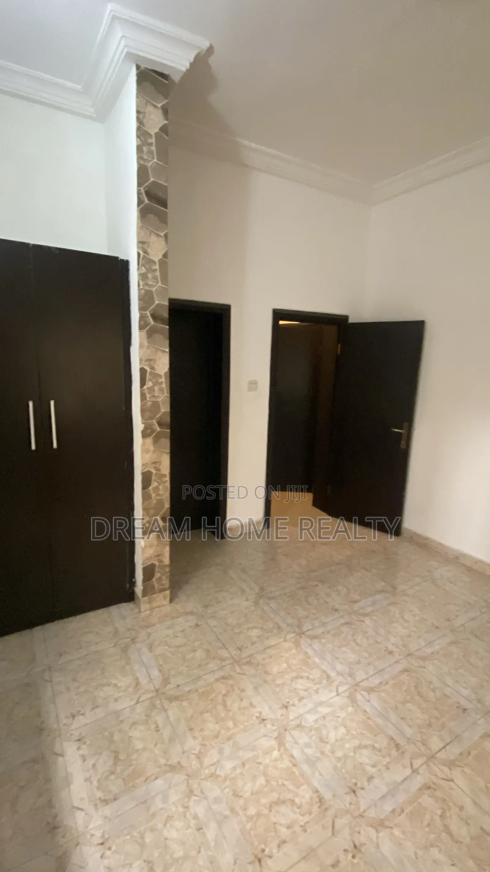3bdrm Apartment in Chevron Drive, Lekki Phase 2 for rent