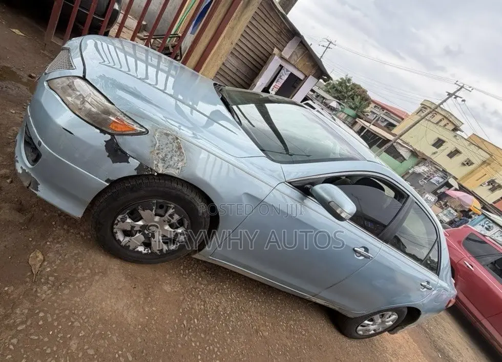 Toyota Camry LE 4dr Sedan (2.4L 4cyl 5A) 2009 Blue
