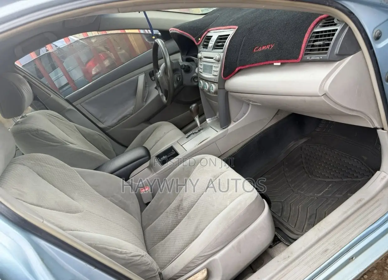 Toyota Camry LE 4dr Sedan (2.4L 4cyl 5A) 2009 Blue