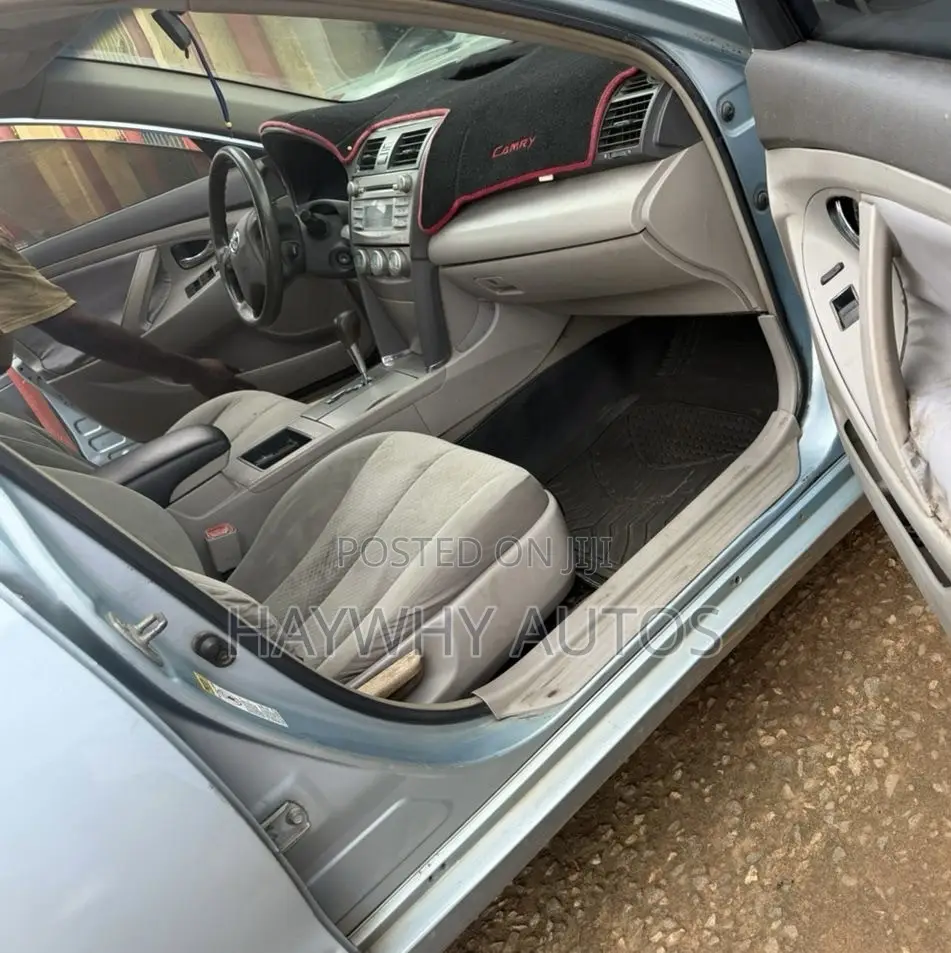 Toyota Camry LE 4dr Sedan (2.4L 4cyl 5A) 2009 Blue