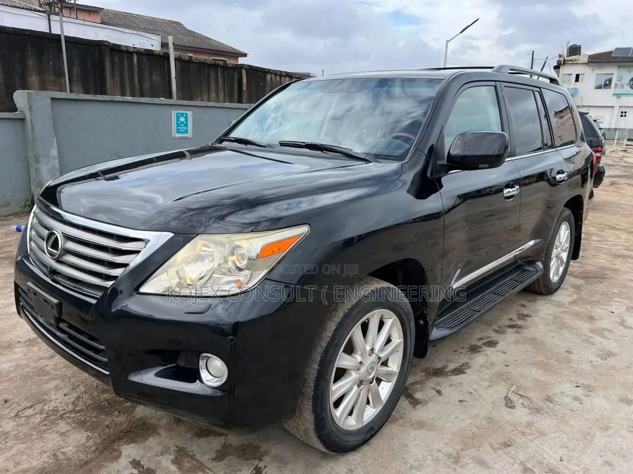 Lexus LX 570 2010 Black