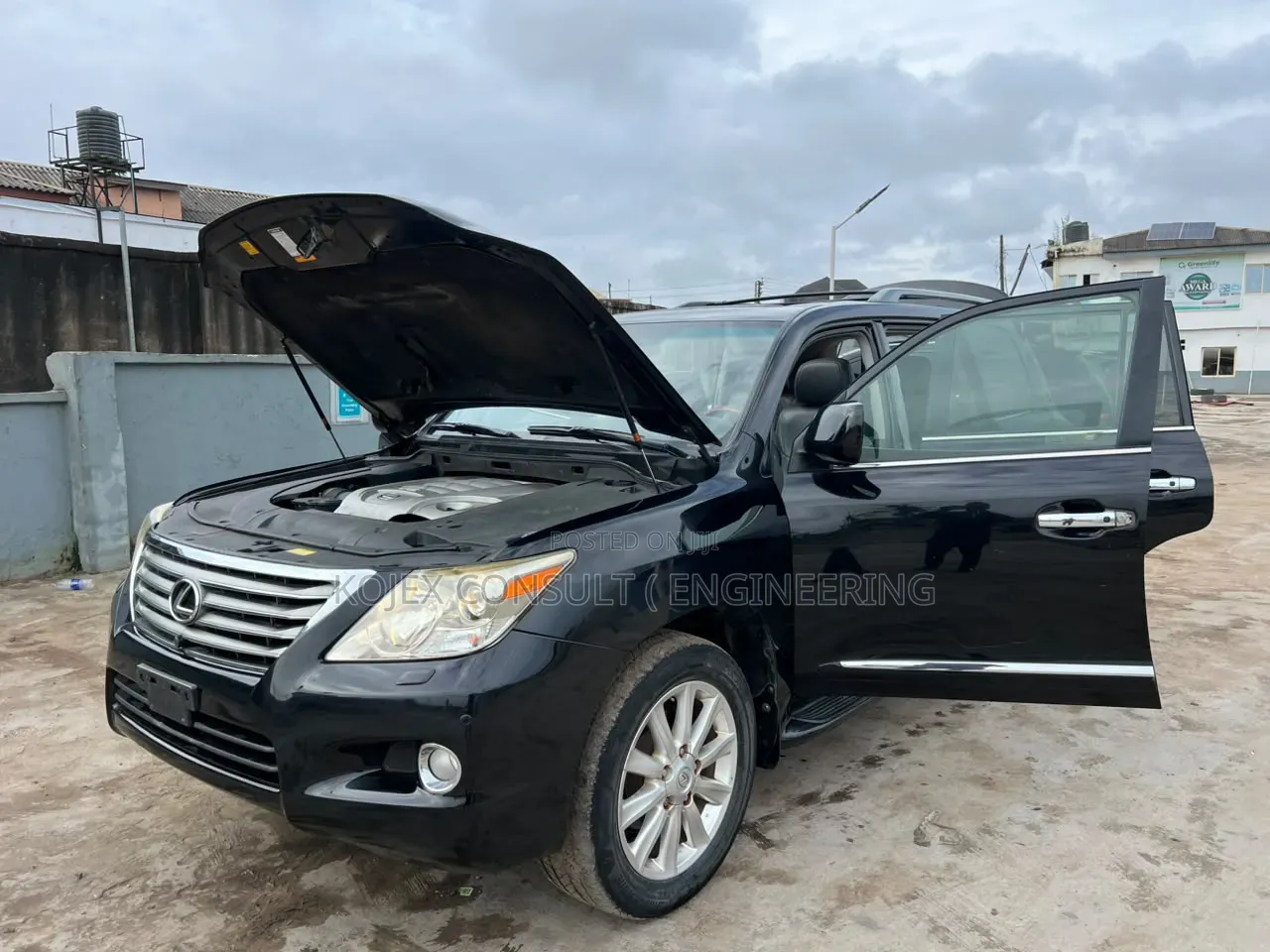Lexus LX 570 2010 Black
