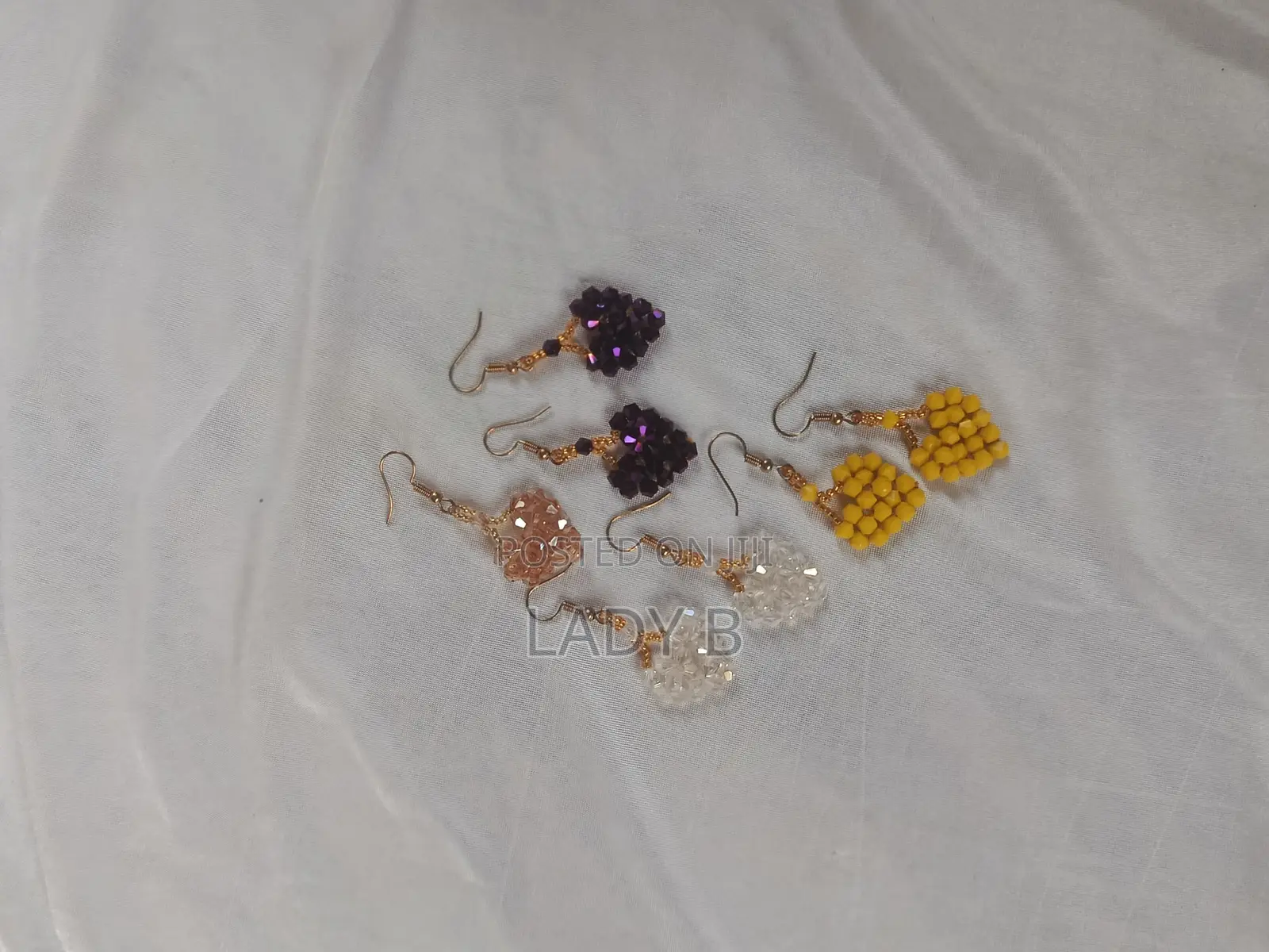 Cute Beaded Heart Shaped Earrings (1 Pair)