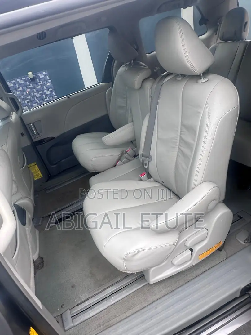 Toyota Sienna XLE 8 Passenger 2011 Gray