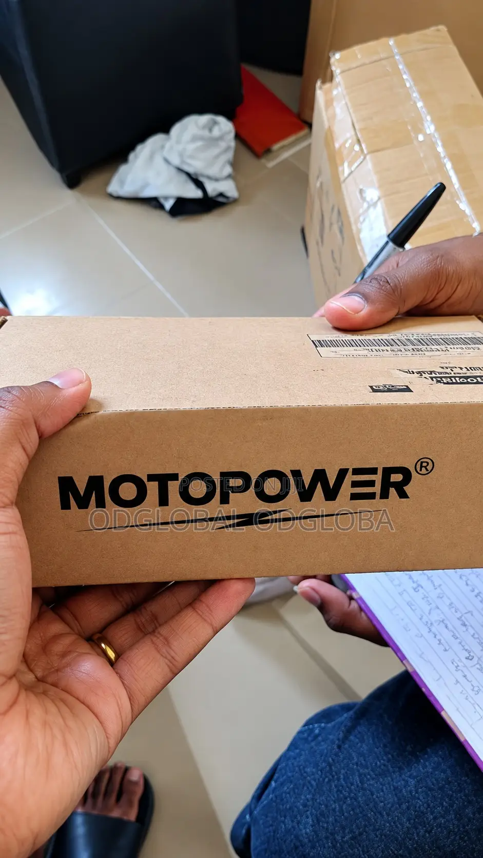 Motopower 12V Car Battery Charger, Brand New