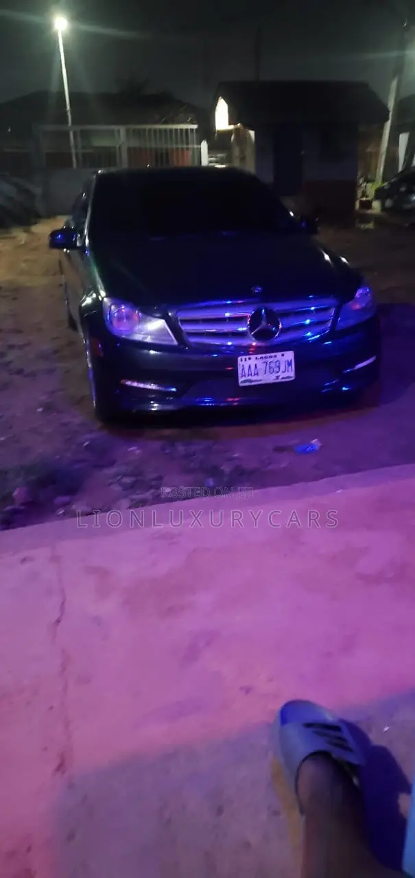 Mercedes-Benz C300 2012 Gray