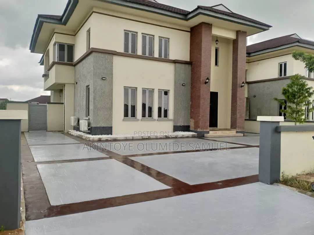 4bdrm Duplex in Ta Gardens Estate, Iseri for sale