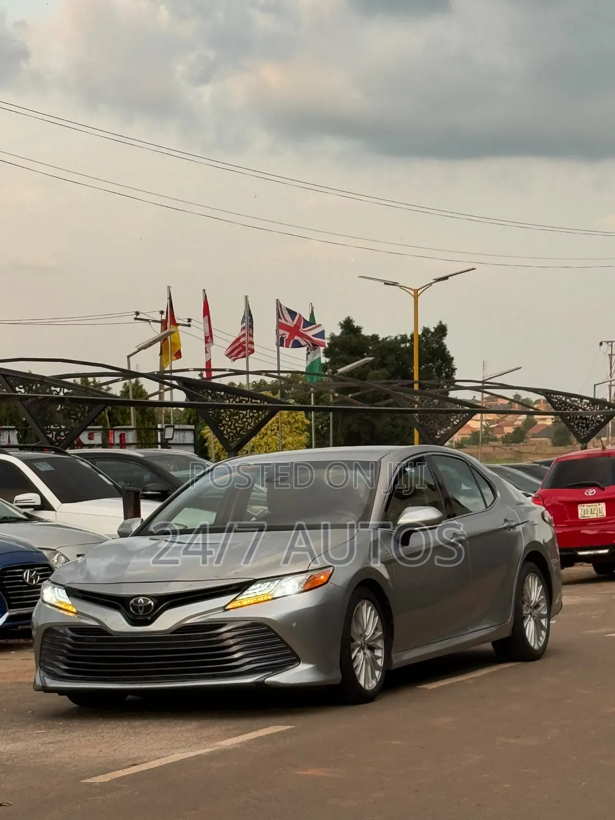 Toyota Camry XLE (2.5L 4cyl 8A) 2019