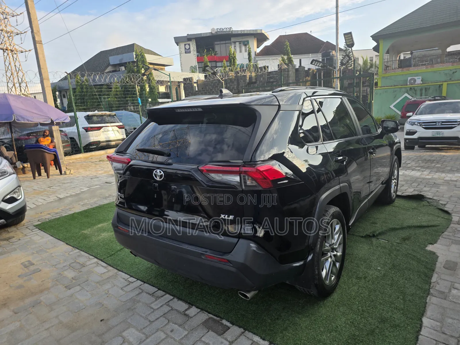 Toyota RAV4 XLE Premium AWD 2019 Black