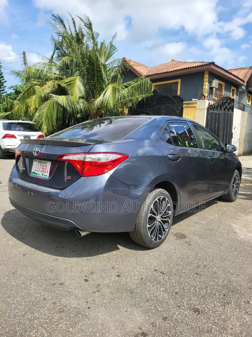 Toyota Corolla LE Eco 4dr Sedan (1.8L 4cyl CVT) 2016 Blue