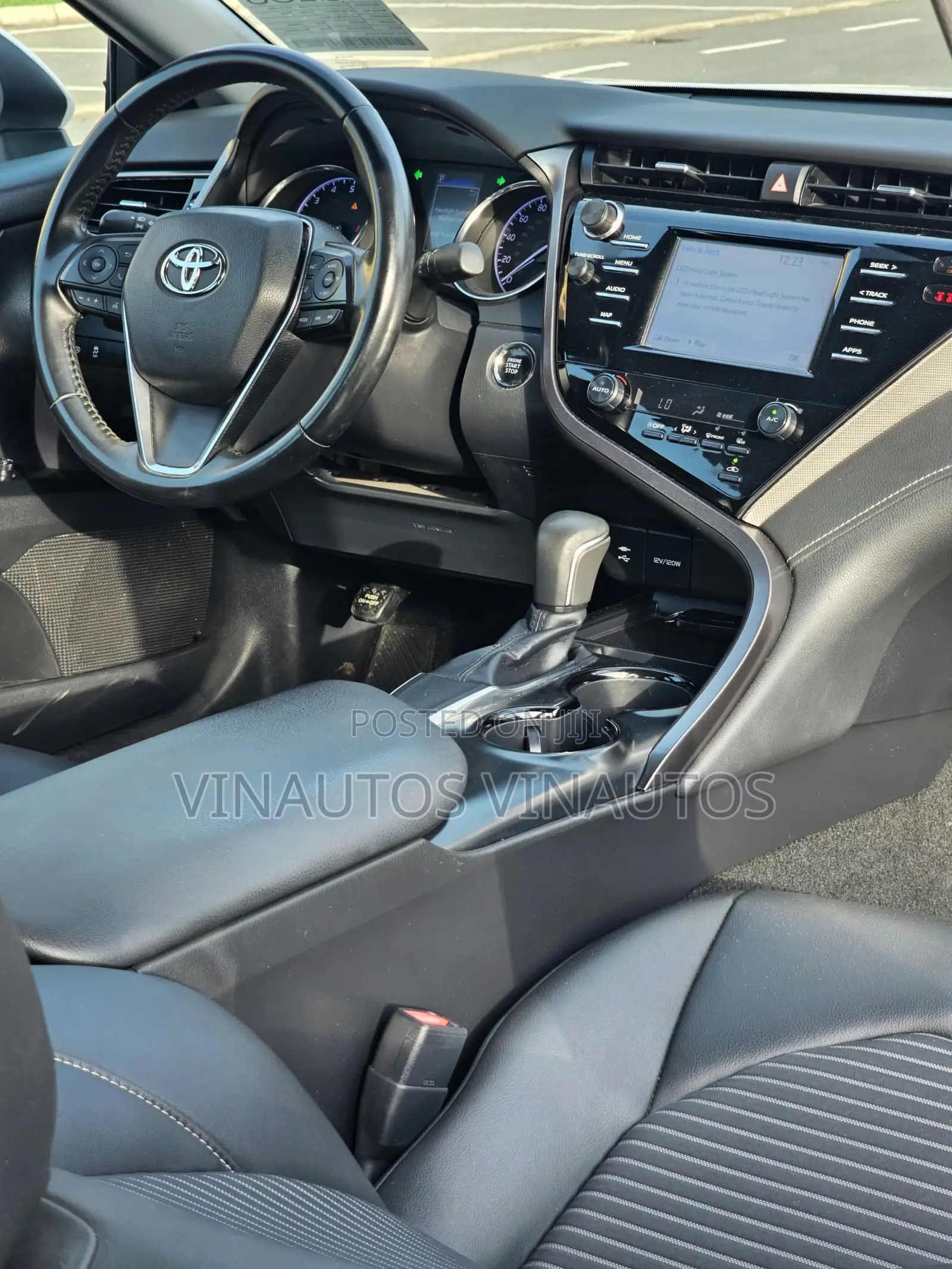 Toyota Camry 2019 White