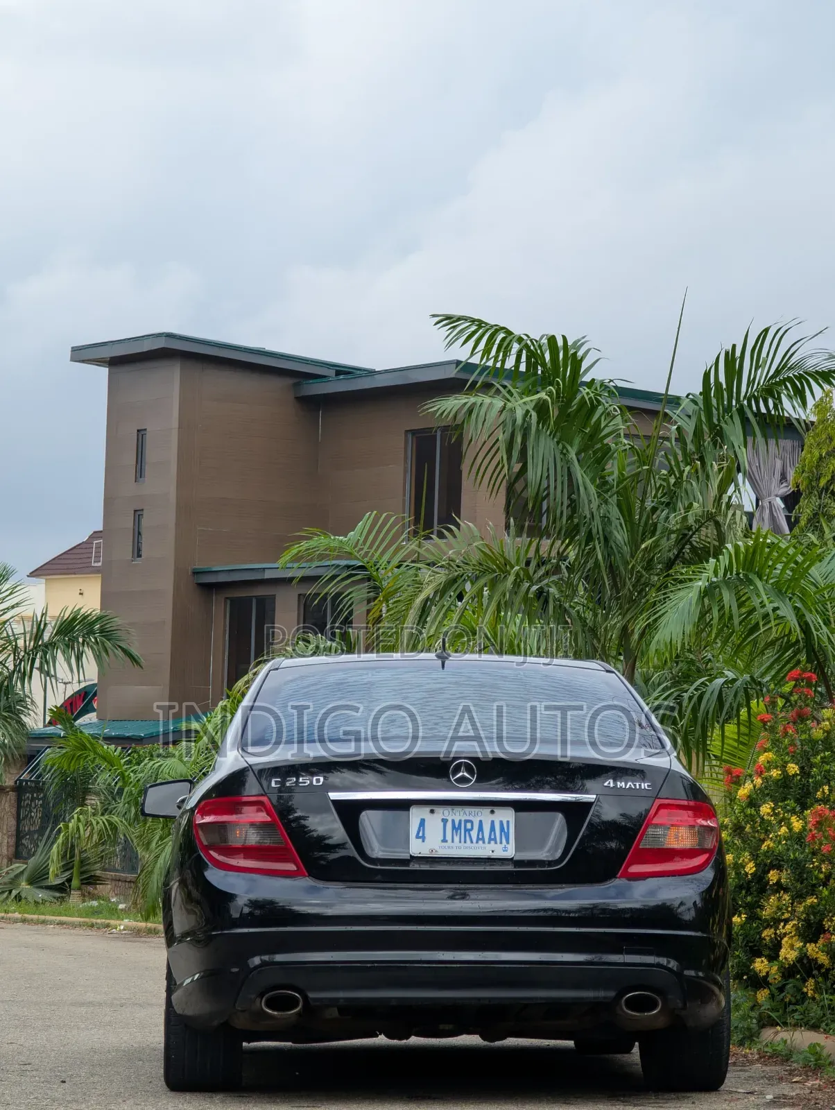 Mercedes-Benz C300 2011 Black