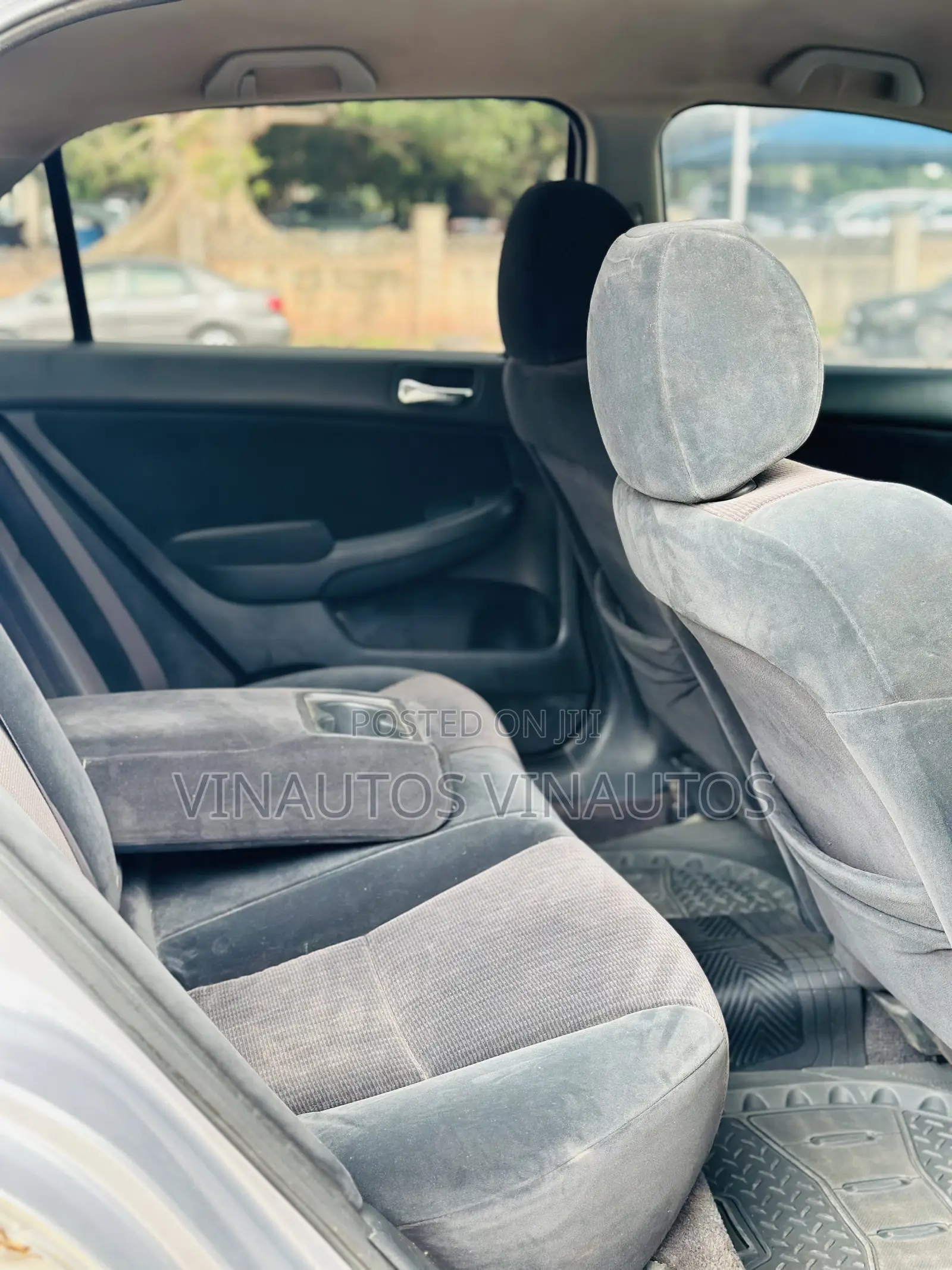 Honda Accord 2005 Silver