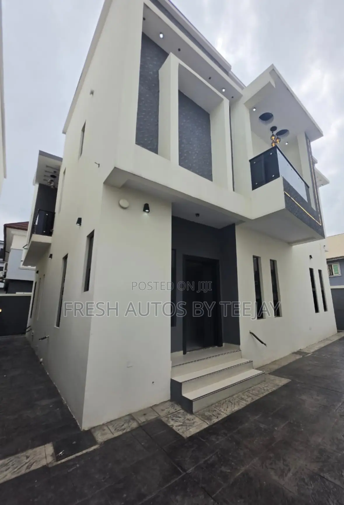 5bdrm Duplex in Omole Phase2 Estate for rent