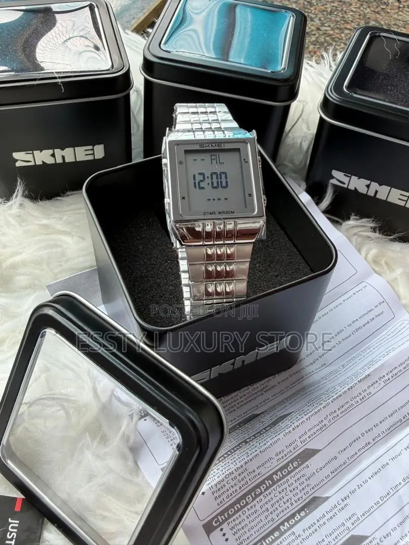 High Quality Luxury SKMEI Wristwatch