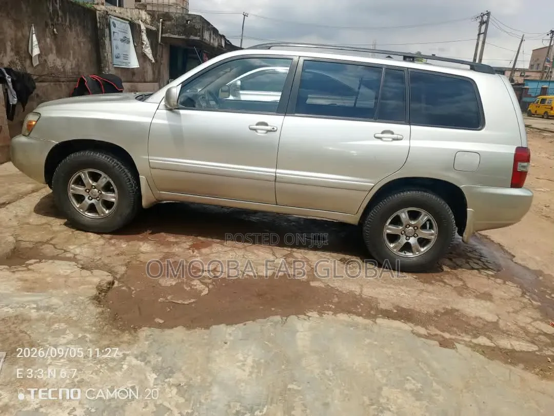 Toyota Highlander 2005 Silver