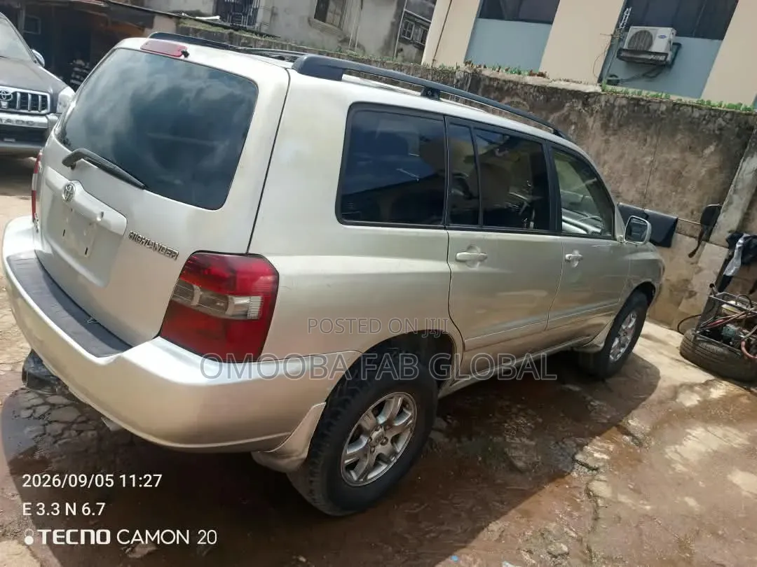 Toyota Highlander 2005 Silver