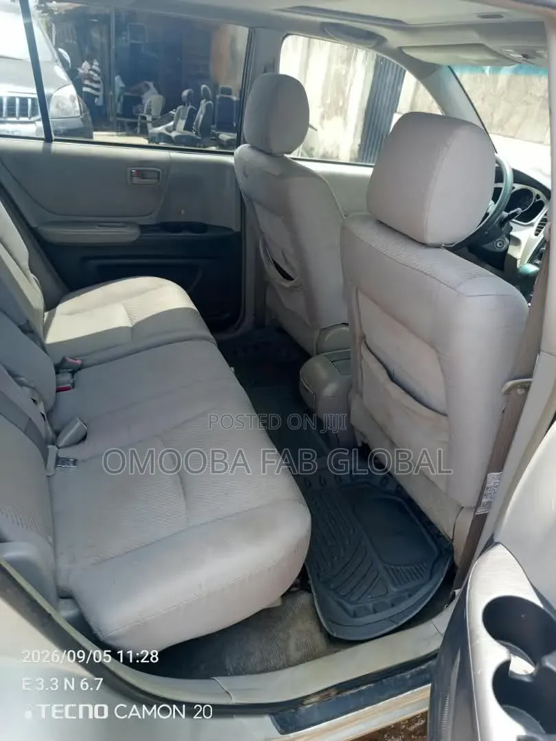 Toyota Highlander 2005 Silver