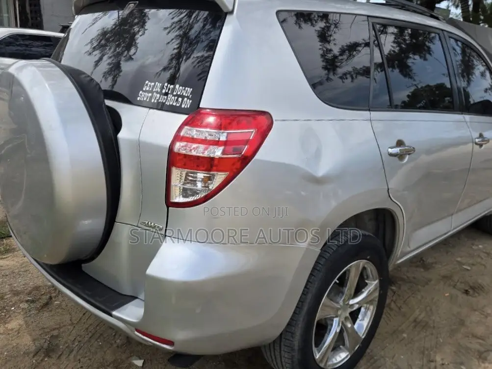 Toyota RAV4 2.5 4x4 2010 Silver
