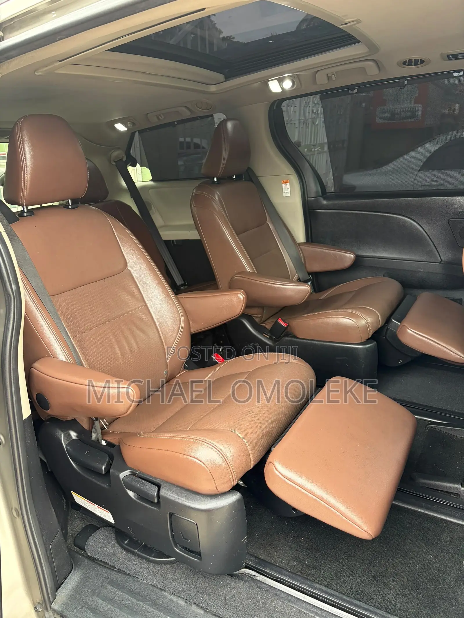 Toyota Sienna Limited 7-Passenger 4dr Minivan (3.5L 6cyl 6A) 2015 Gold