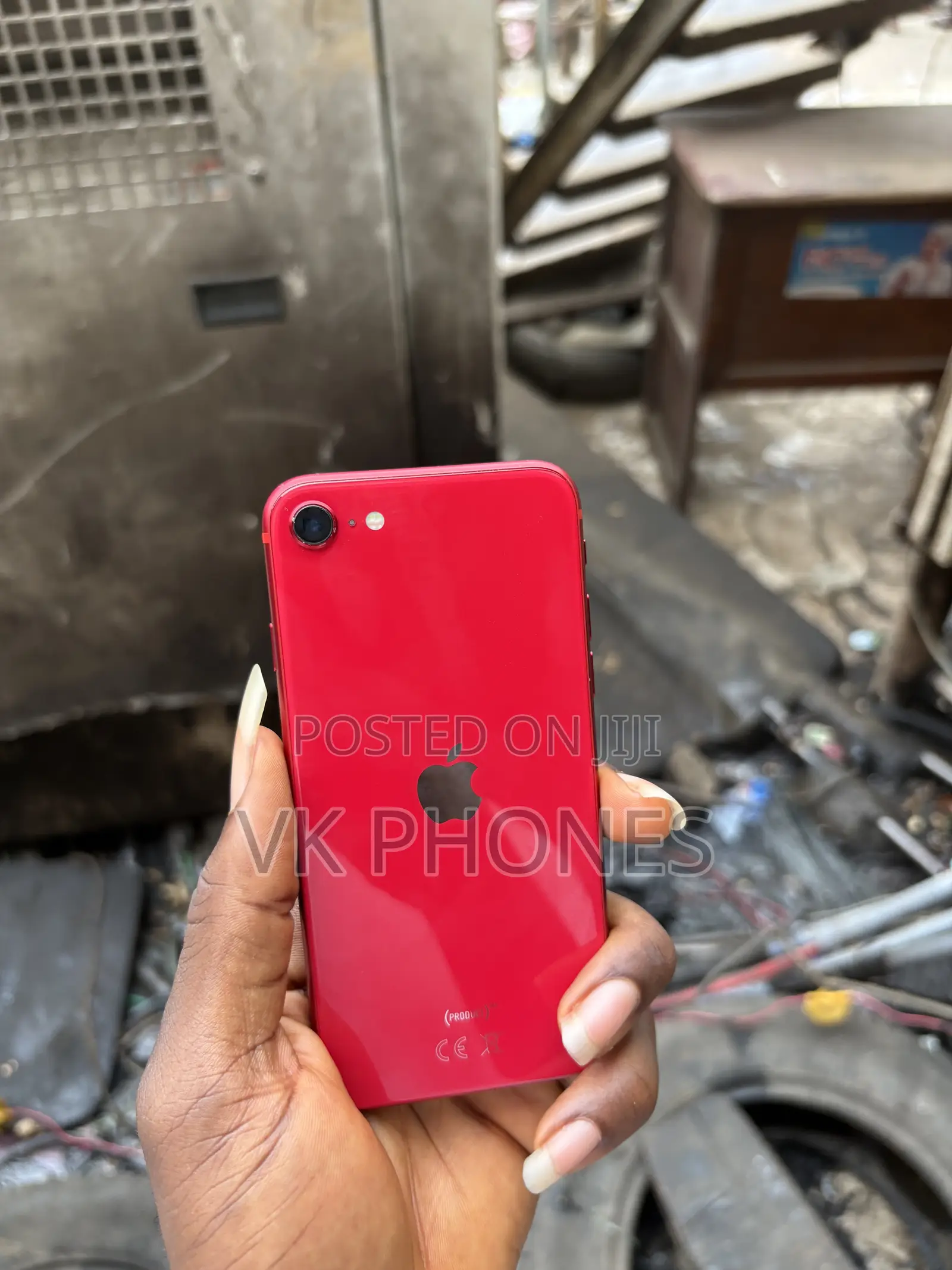 Apple iPhone SE 64 GB Red