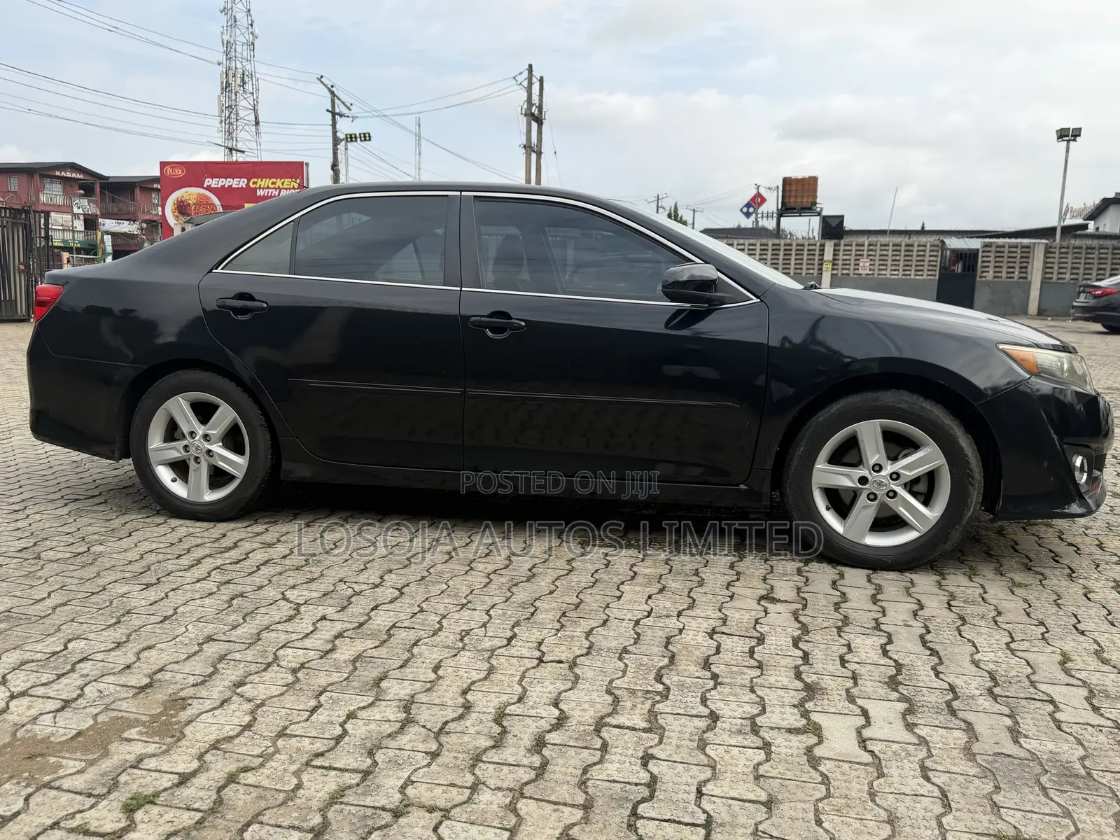 Toyota Camry SE 4dr Sedan (2.5L 4cyl 6A) 2013 Black
