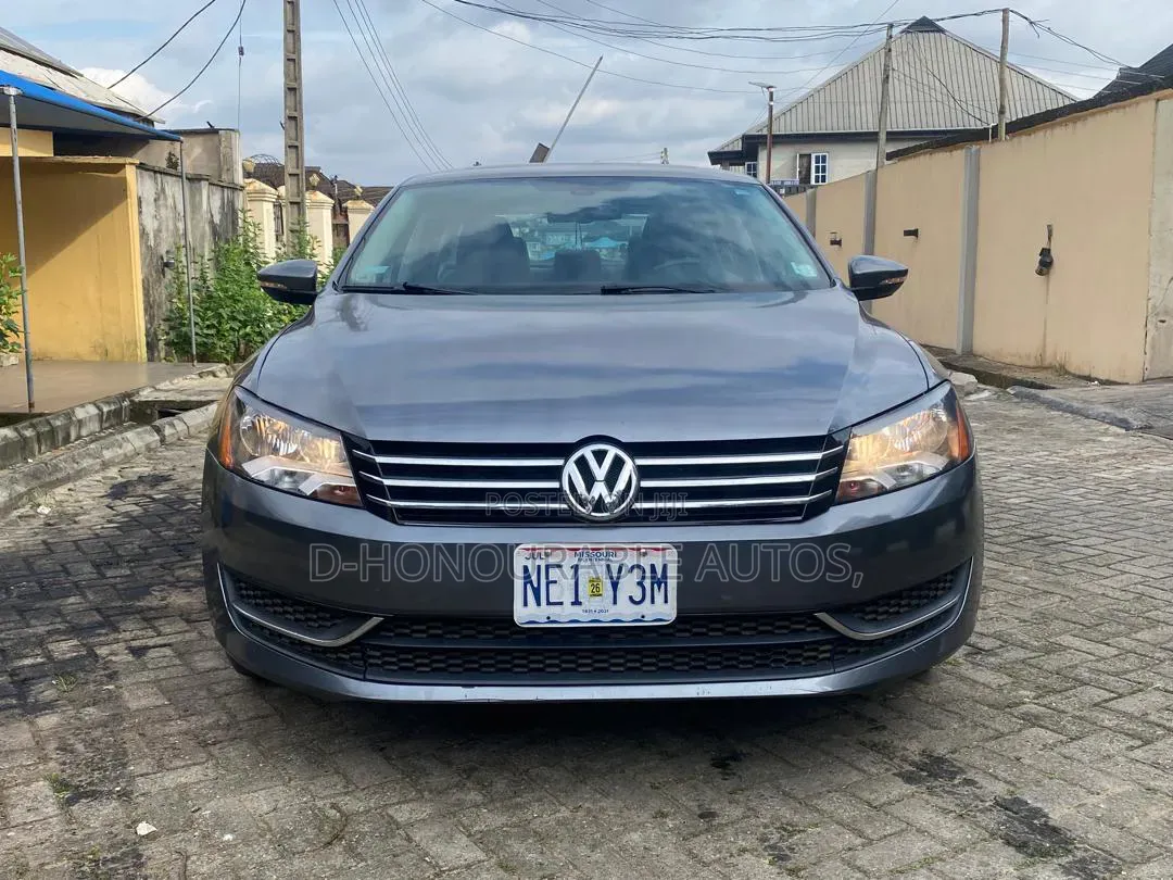 Volkswagen Passat SE 2013 Gray