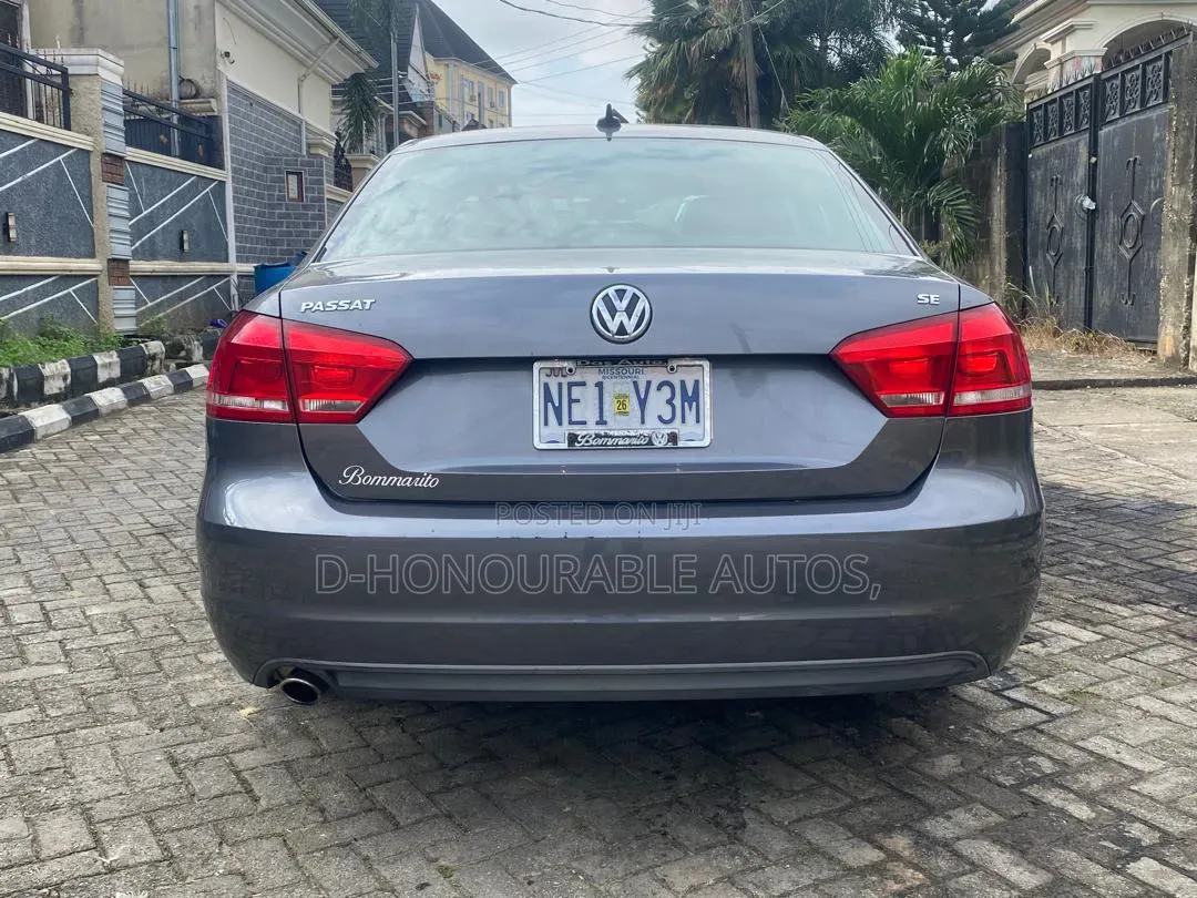 Volkswagen Passat SE 2013 Gray