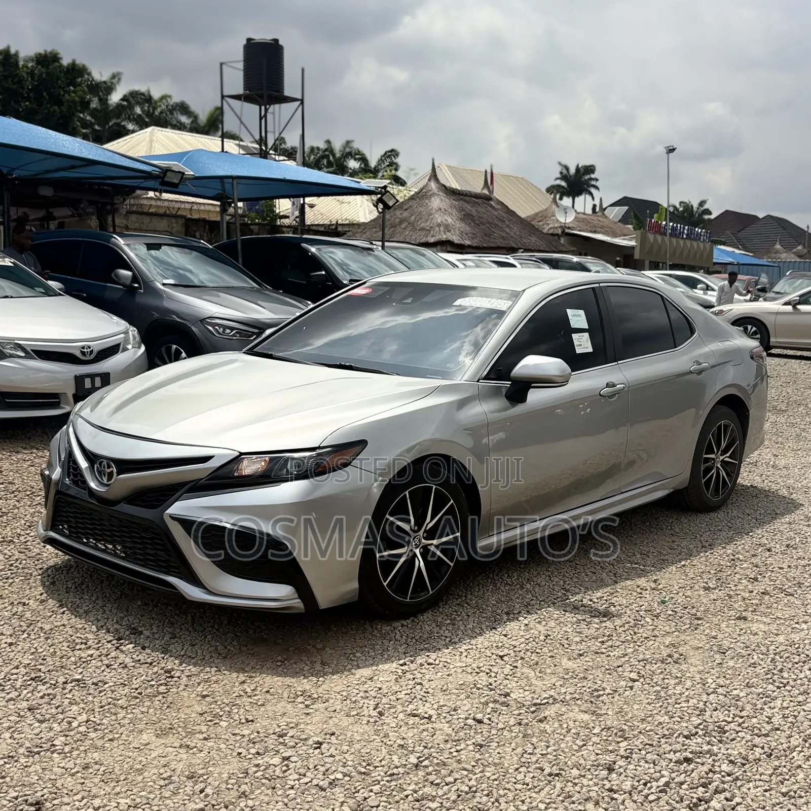 Toyota Camry SE 2022 Gray