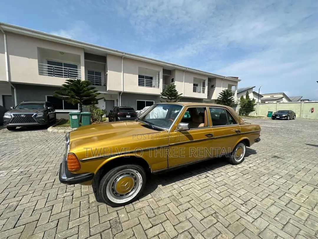 Vintage Mercedes-Benz W123 for Hire
