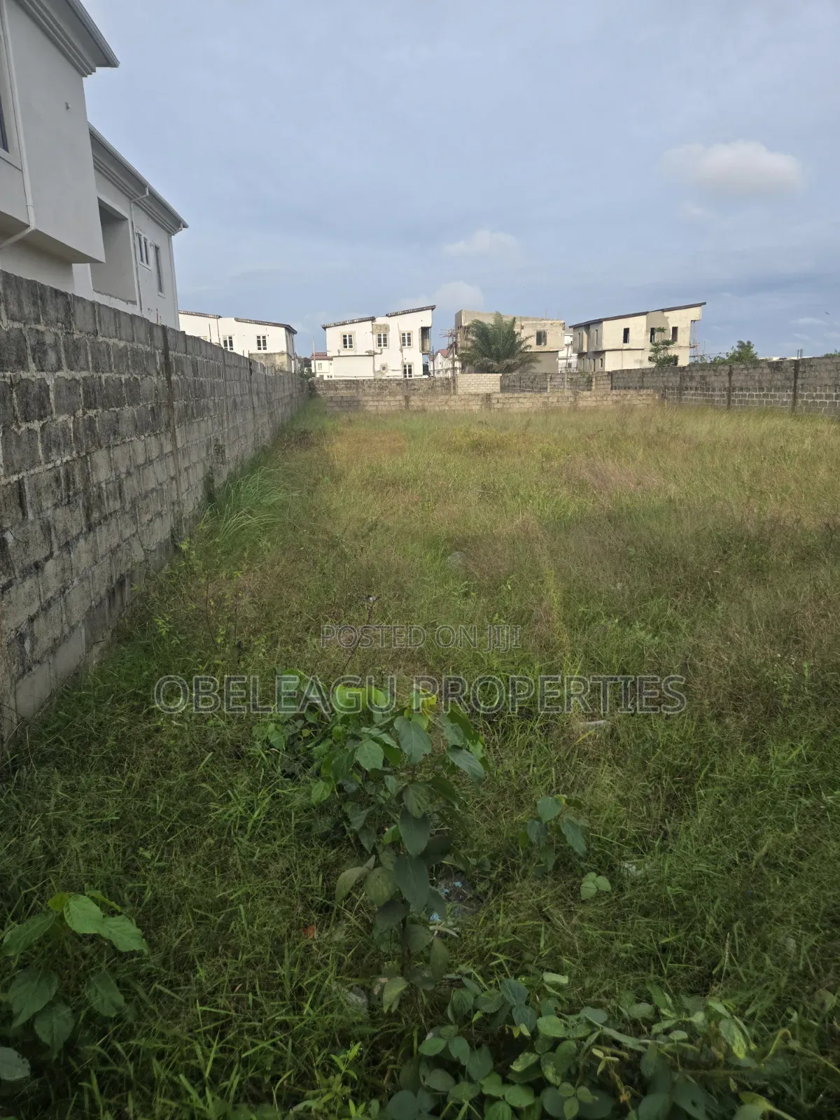 855 Square Meters for Sale in Ago Certificate of Occupancy