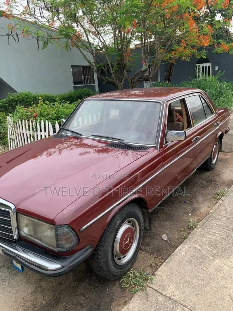 Vintage Mercedes-Benz W123 for Hire