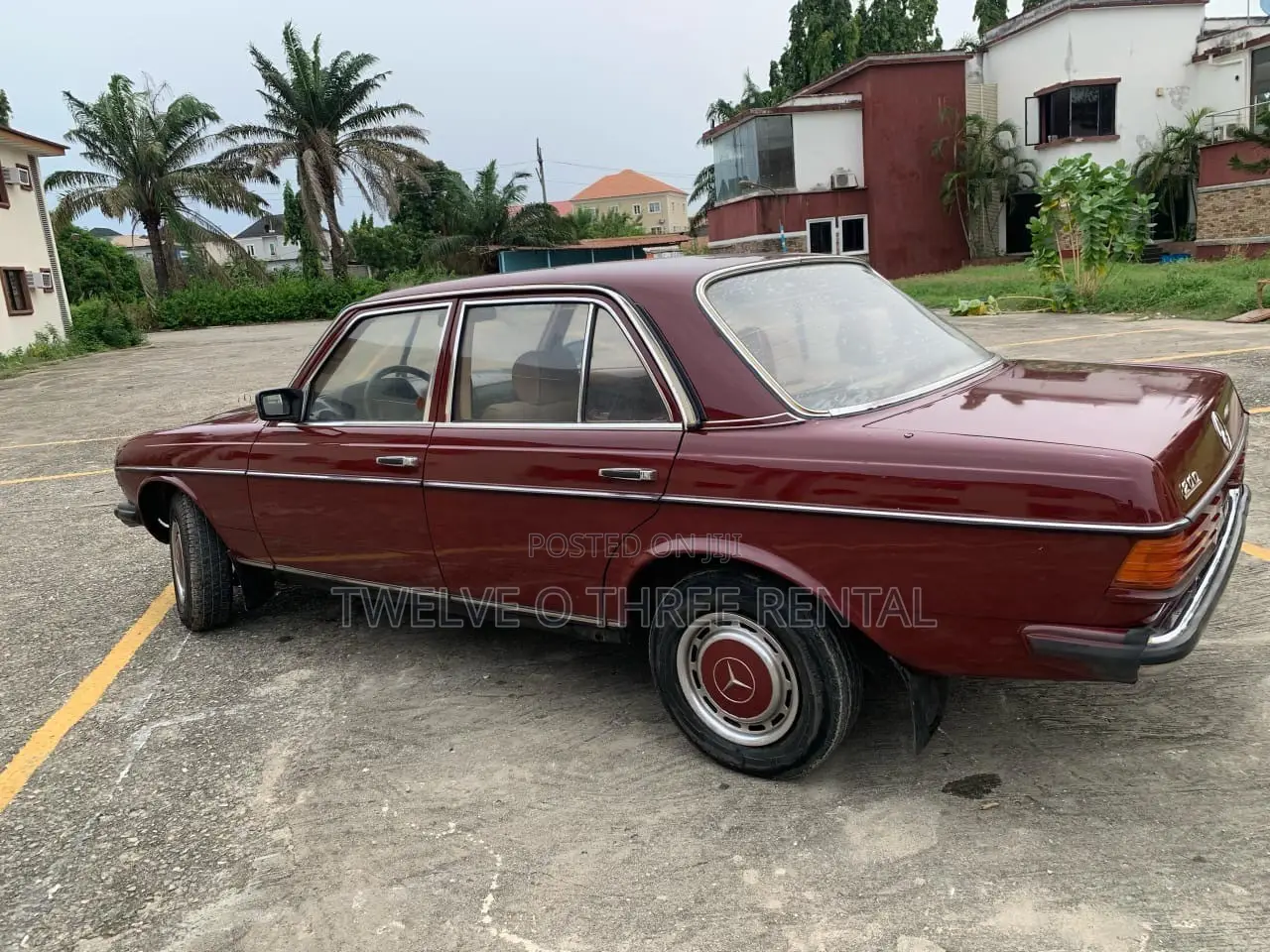 Vintage Mercedes-Benz W123 for Hire