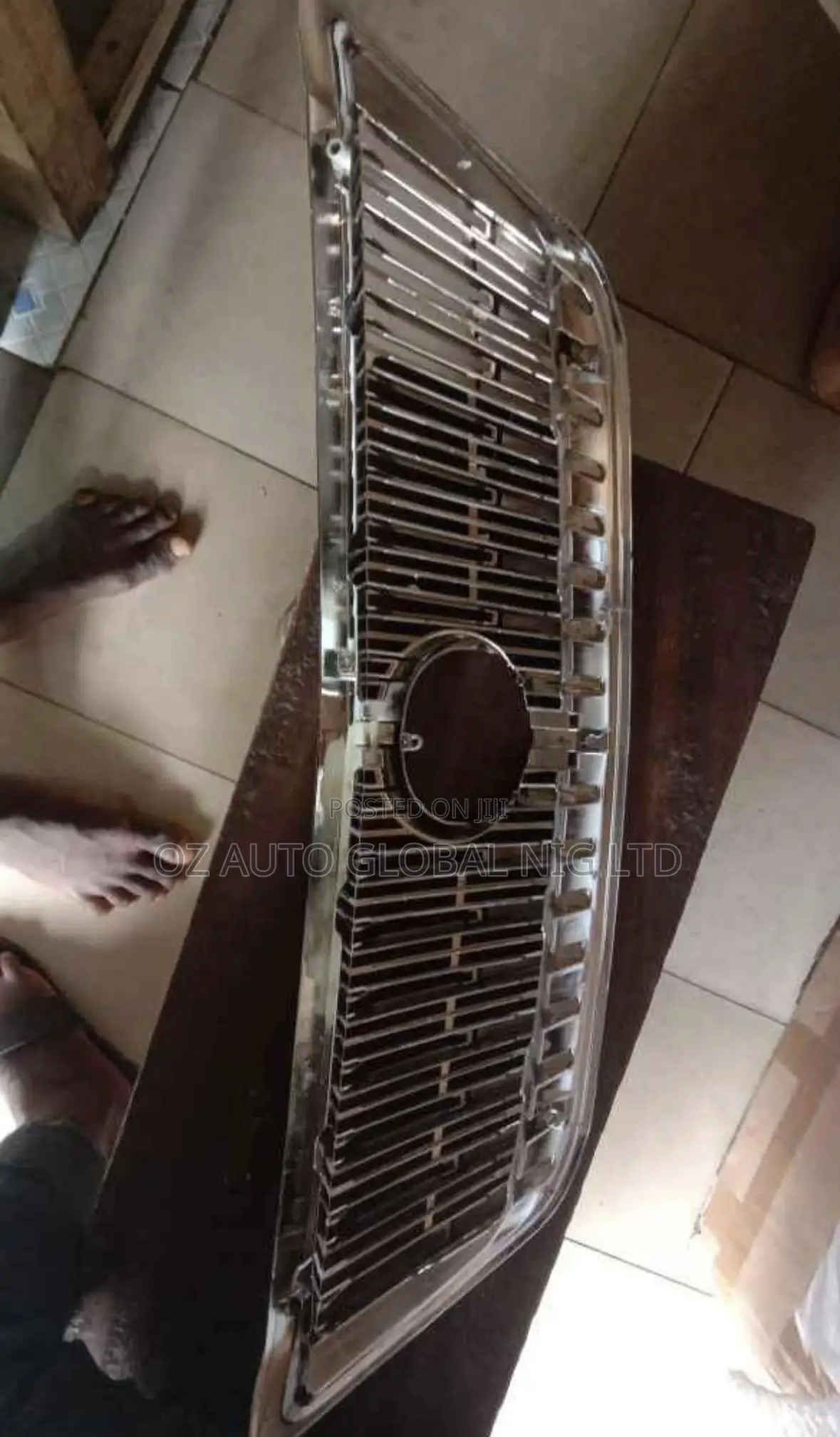 Lexus RX330 Front Grille – Brand New