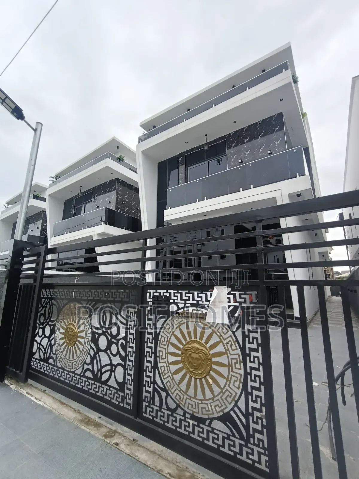 4bdrm Duplex in Sangotedo for sale