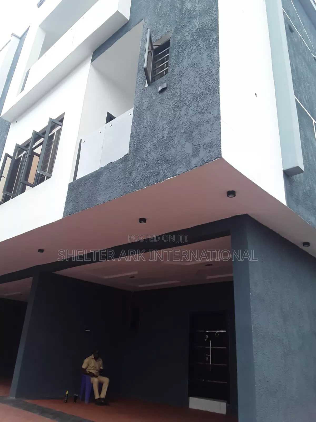 4bdrm Townhouse/Terrace in Opebi Estate for sale