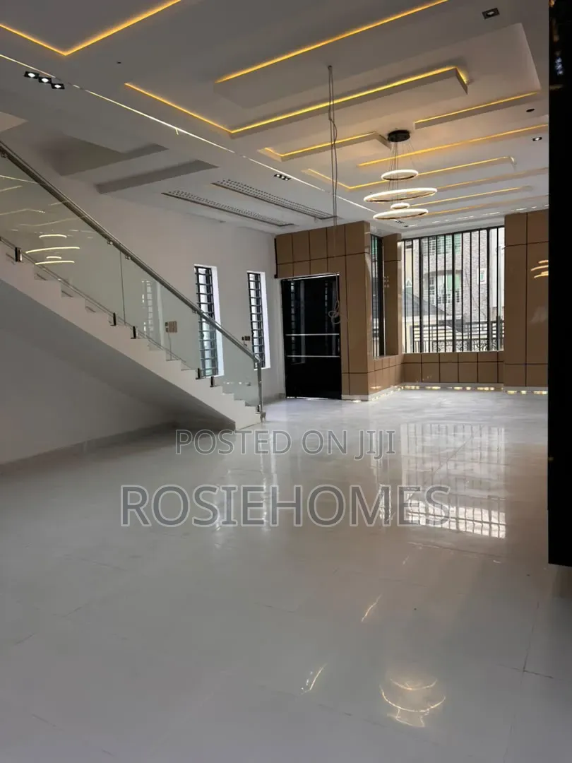 4bdrm Duplex in Sangotedo for sale