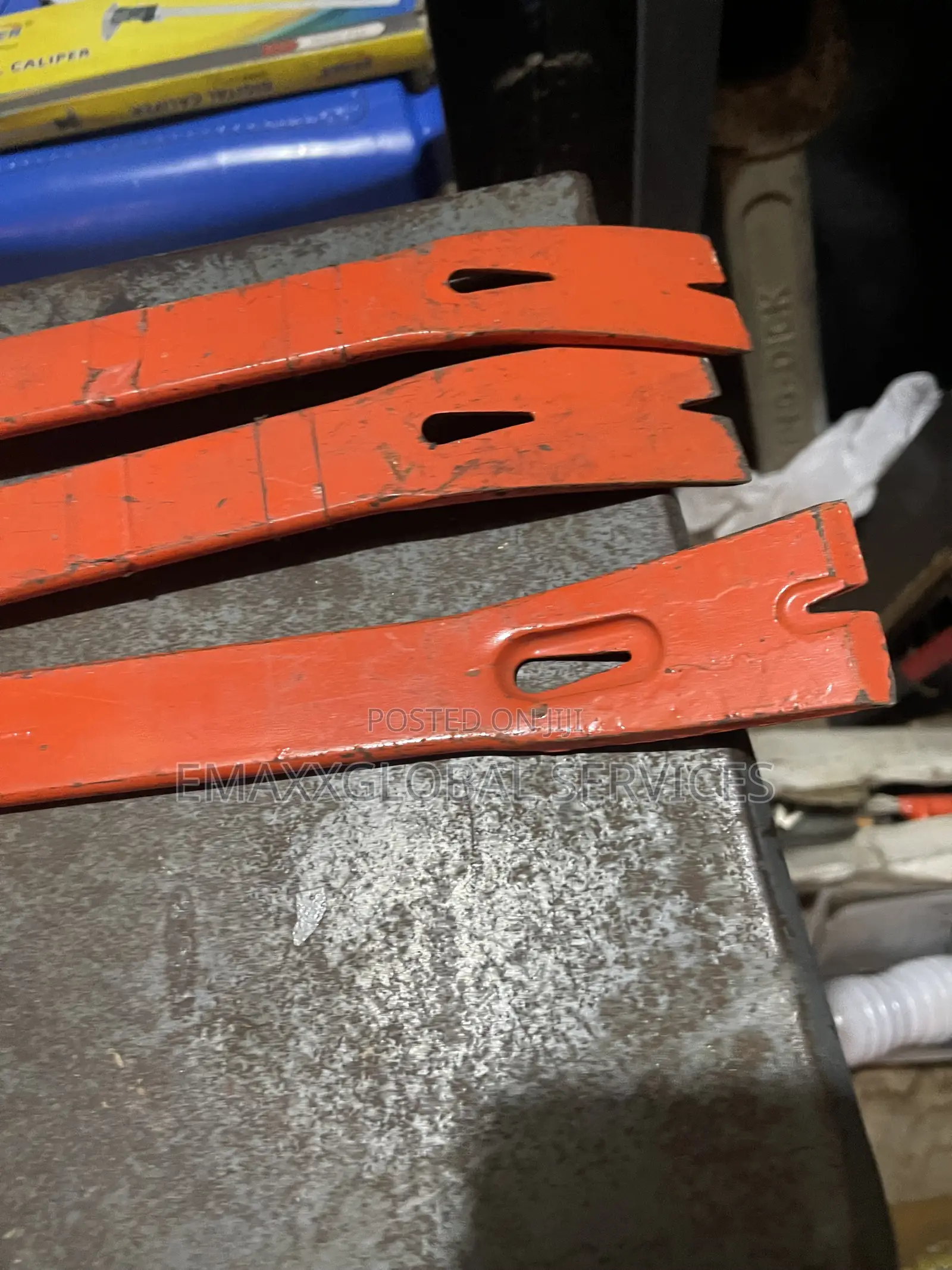 Flat Utility Pry Chisel Bar