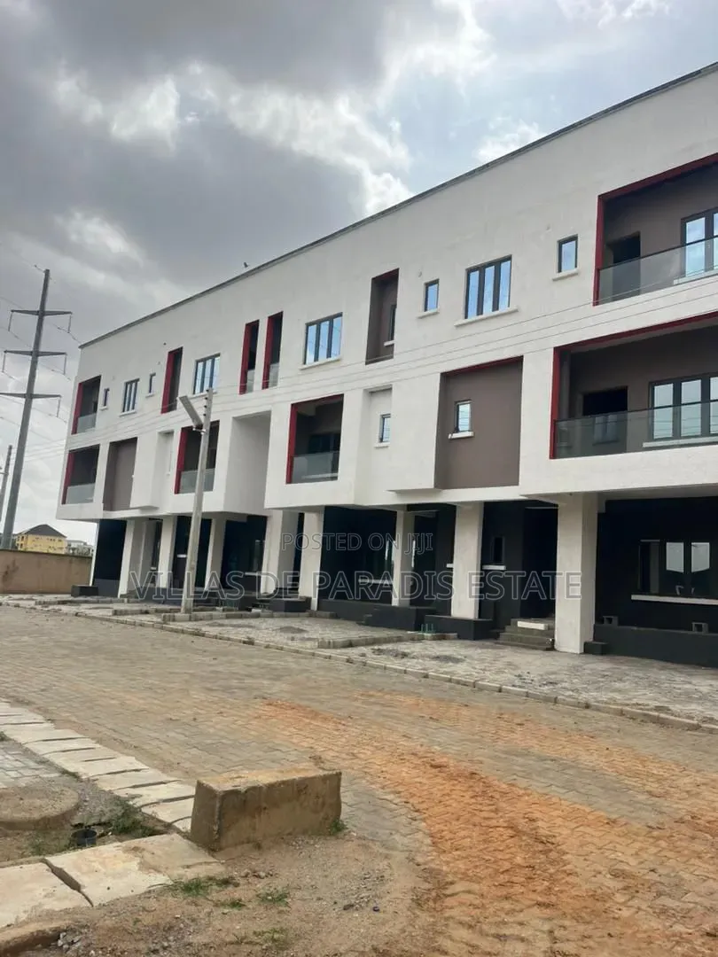 3bdrm Maisonette in Villas De Paradis, Gudu for sale