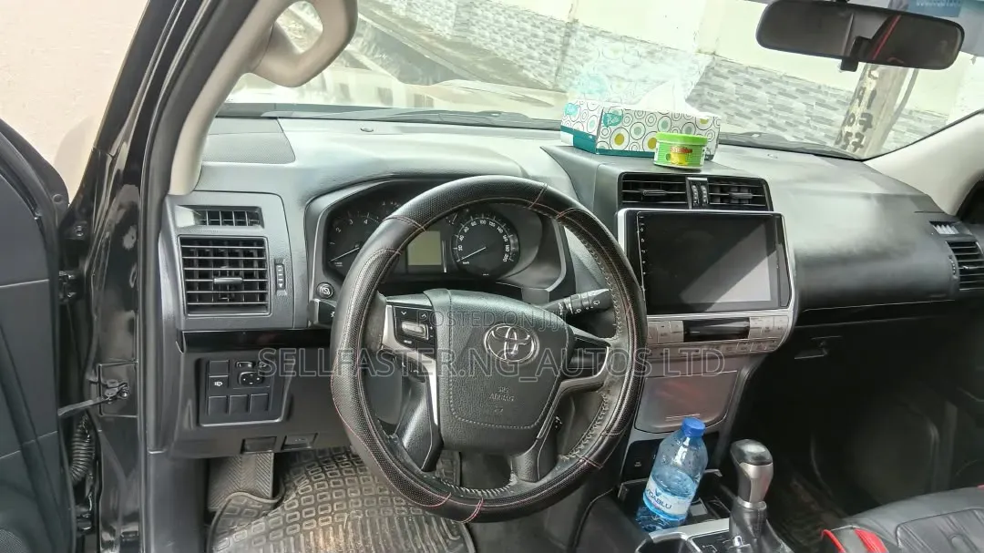 Toyota Land Cruiser Prado 2018 Black