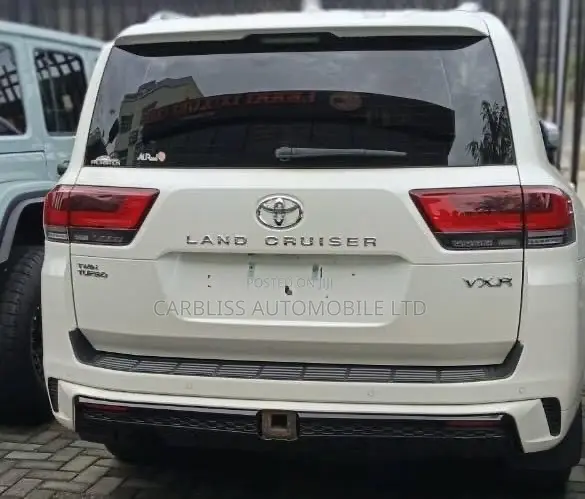 Toyota Land Cruiser 79 Series 2023 Off white