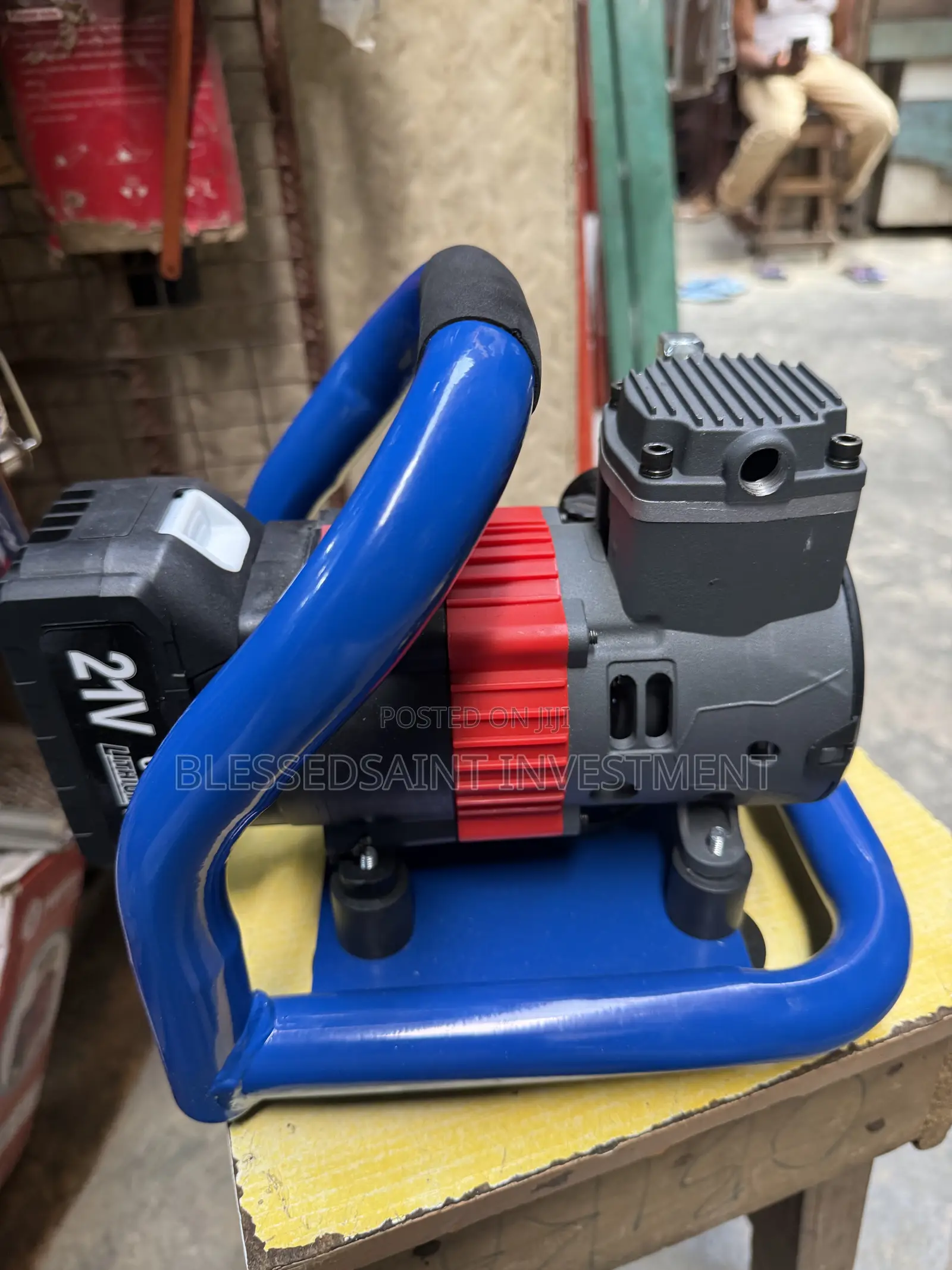 Makita Cordless Air Compressor 21volts