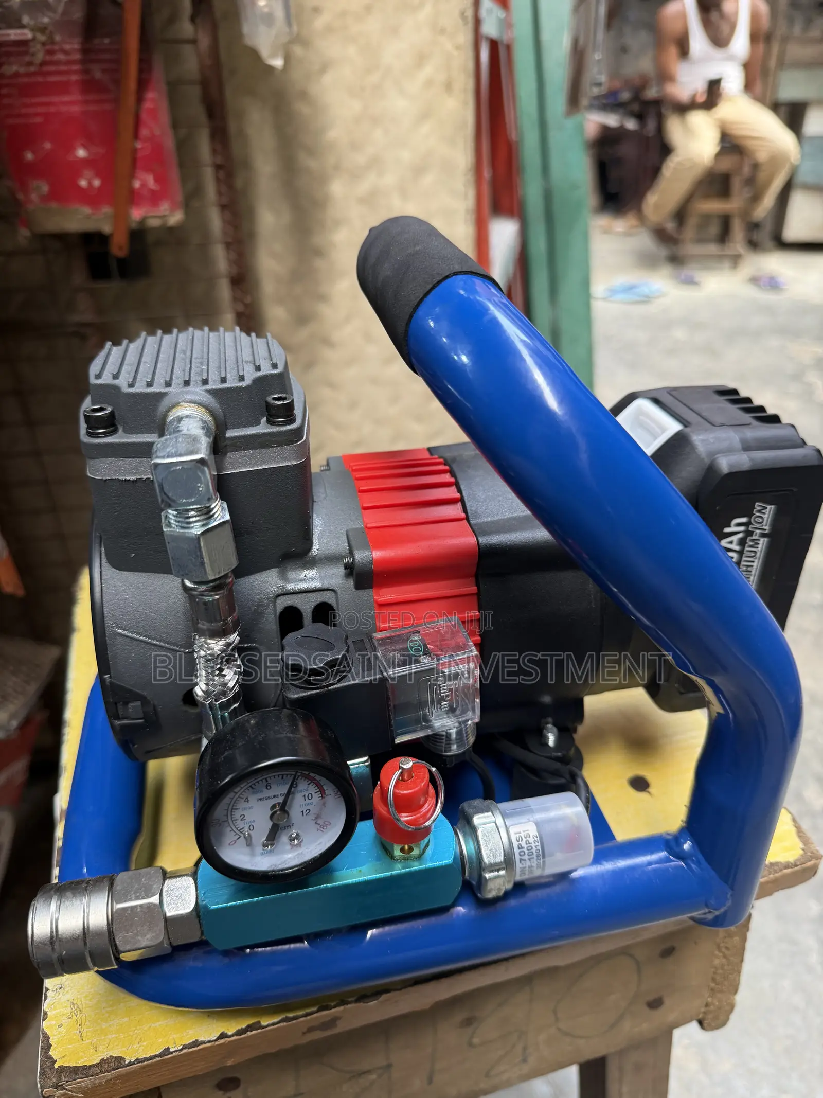 Makita Cordless Air Compressor 21volts
