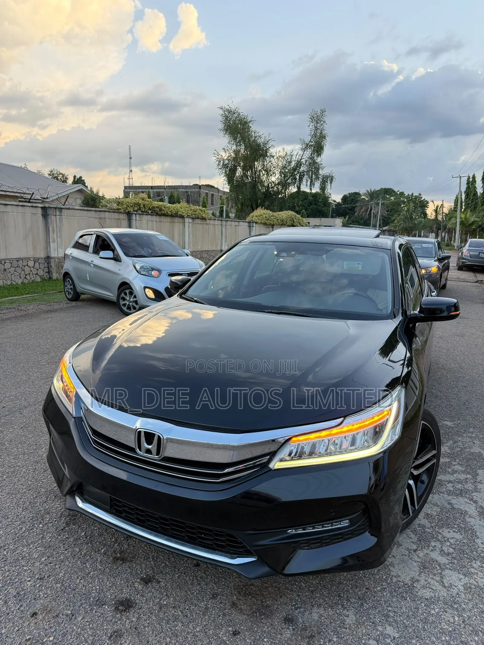 Honda Accord Touring V6 4dr Sedan FWD (3.5L 6cyl 6A) 2017 Black