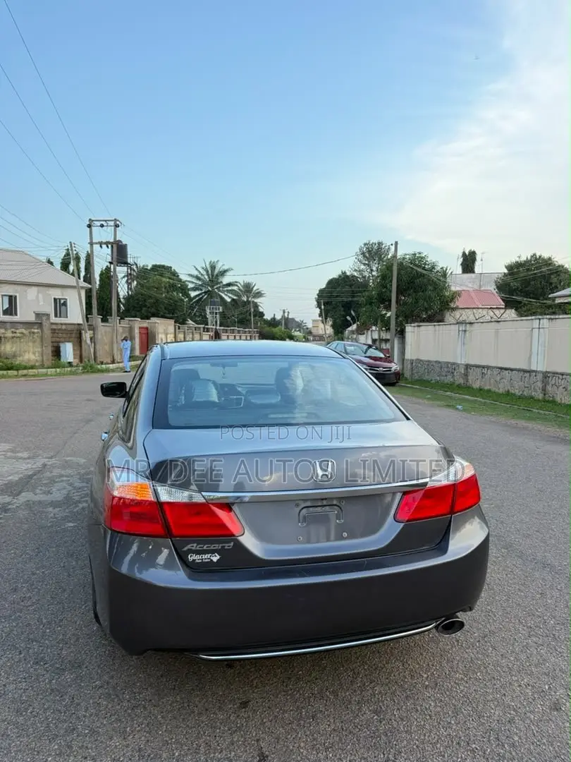 Honda Accord LX 4dr Sedan (2.4L 4cyl 6M) 2015 Gray