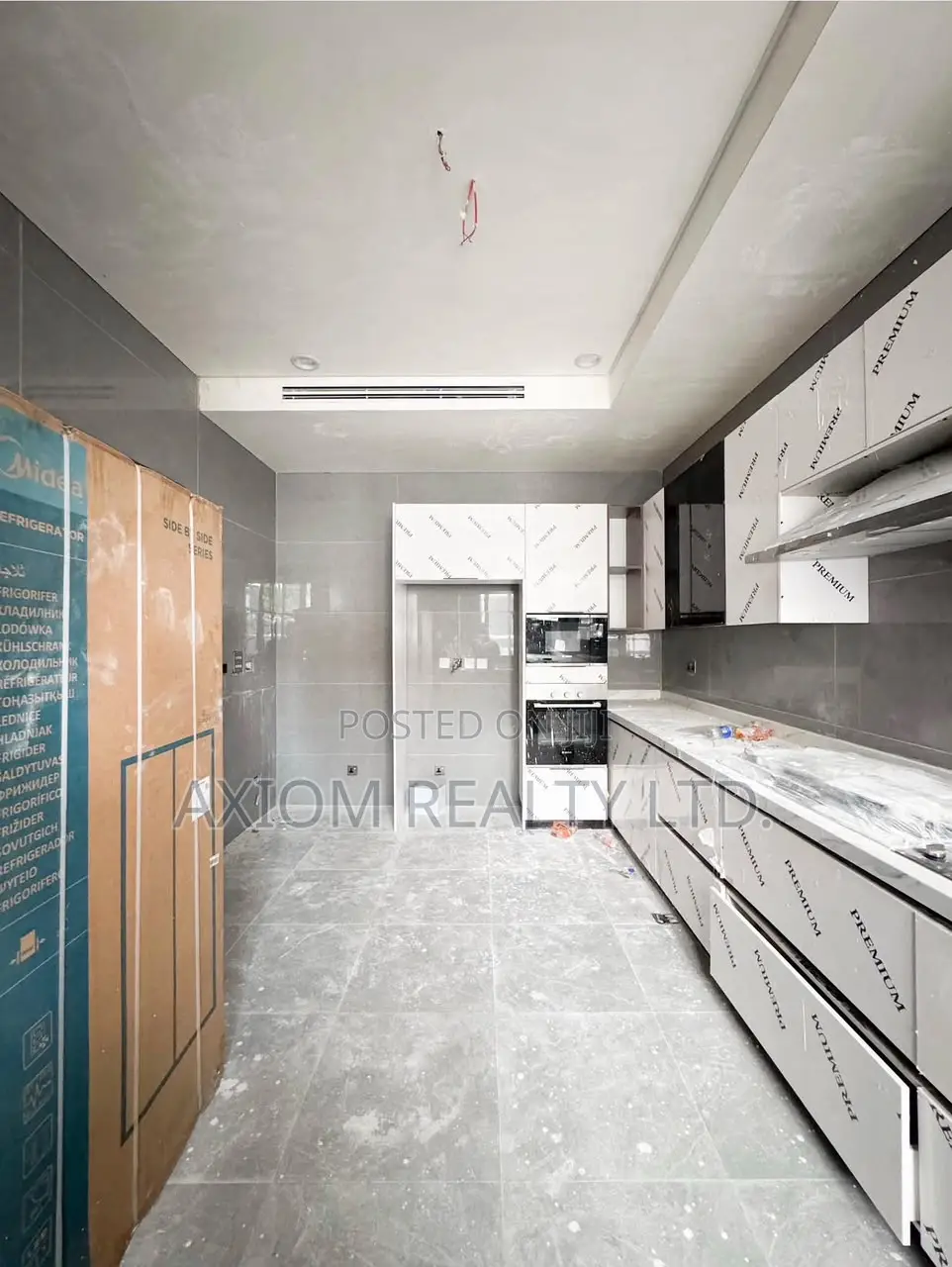 6bdrm Duplex in Banana Island for sale