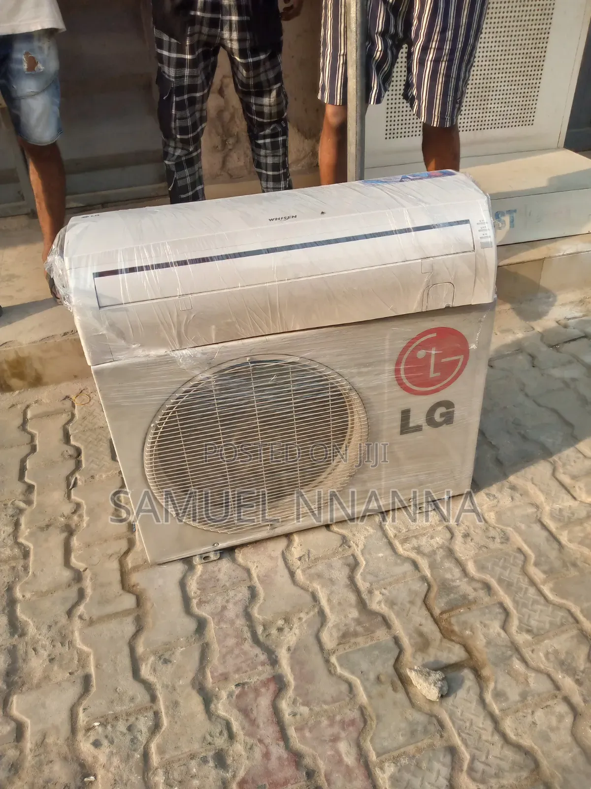 2.5hp LG Air Conditioner With a 1 Year Garranty Pure Copper
