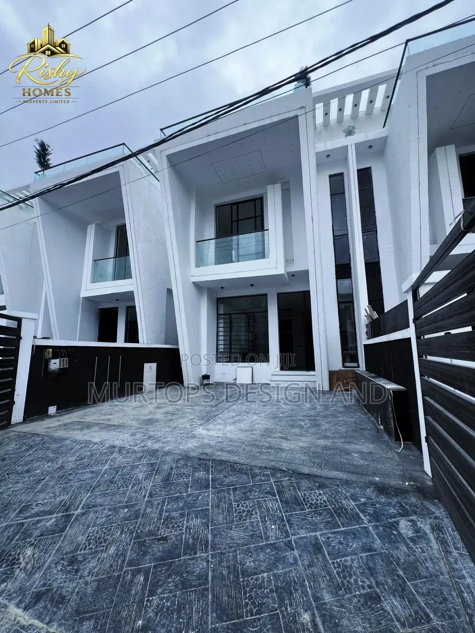 4bdrm Duplex in Ikota for sale